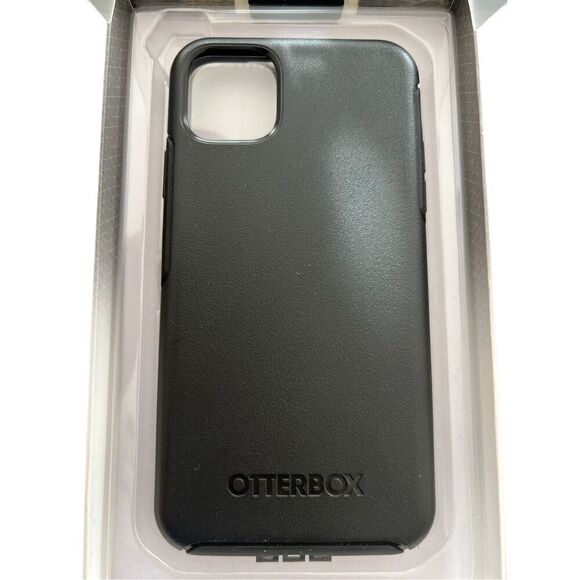 Otterbox Defender series UAG for iPhone 11 Pro Max belt 6.5” - Picture 5 of 8